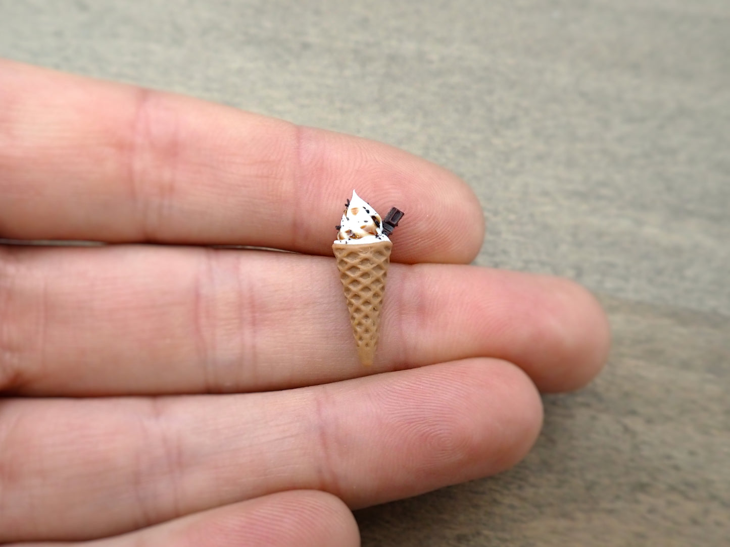 Miniature Ice Cream Cones. 1:6/12 Scale. Kitchen Food Dollhouse Accessories