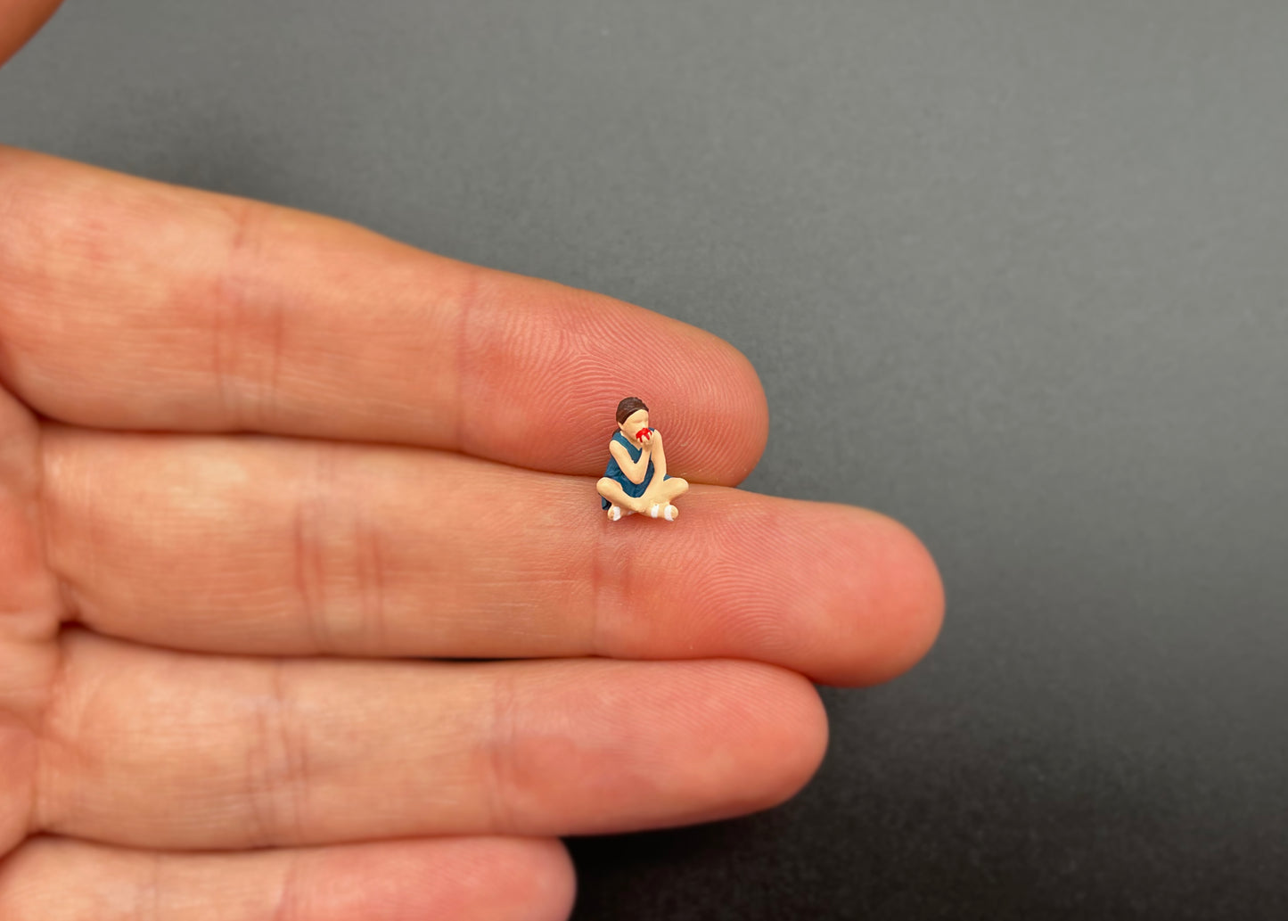 Miniature Children Playing Figures. 1:64 S Scale Model Figures. Boys, Girls, Mom