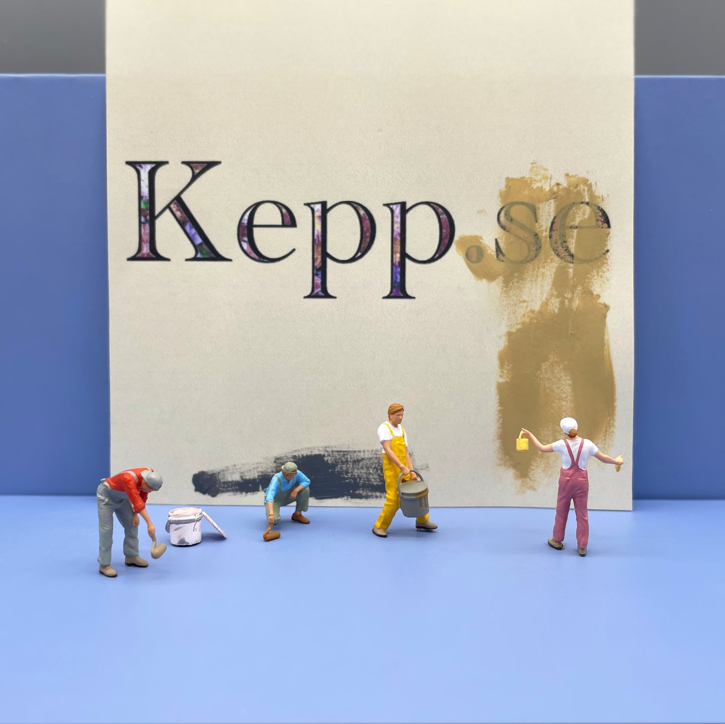 4 Painters / Decorators Miniature Figures and Paint Can. 1:64 Scale
