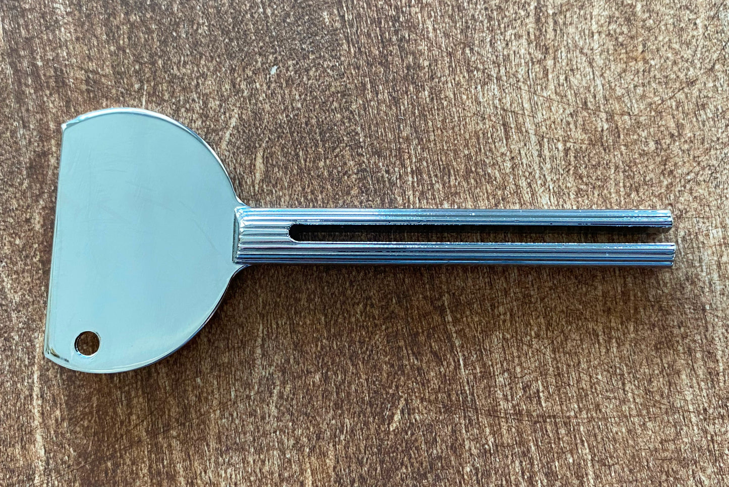 Metal Toothpaste / Paint Tube Squeezers. 1.25" to 3.35" (3.2cm - 8.5cm) Wide.