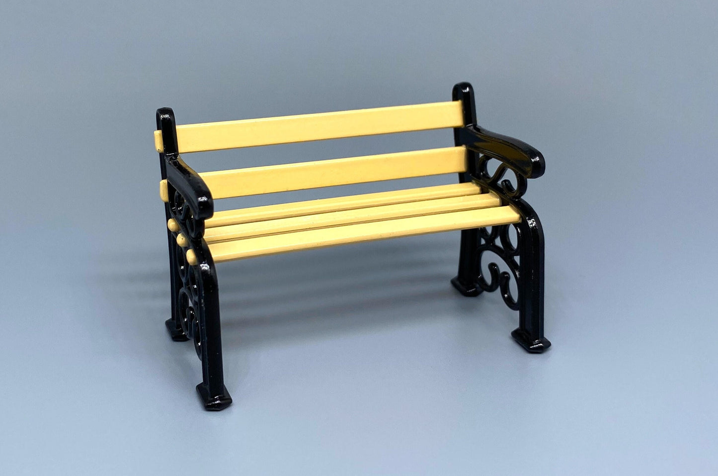 Miniature Metal Lamp Post with Wooden Bench 1:24 Scale Dollhouse Prop