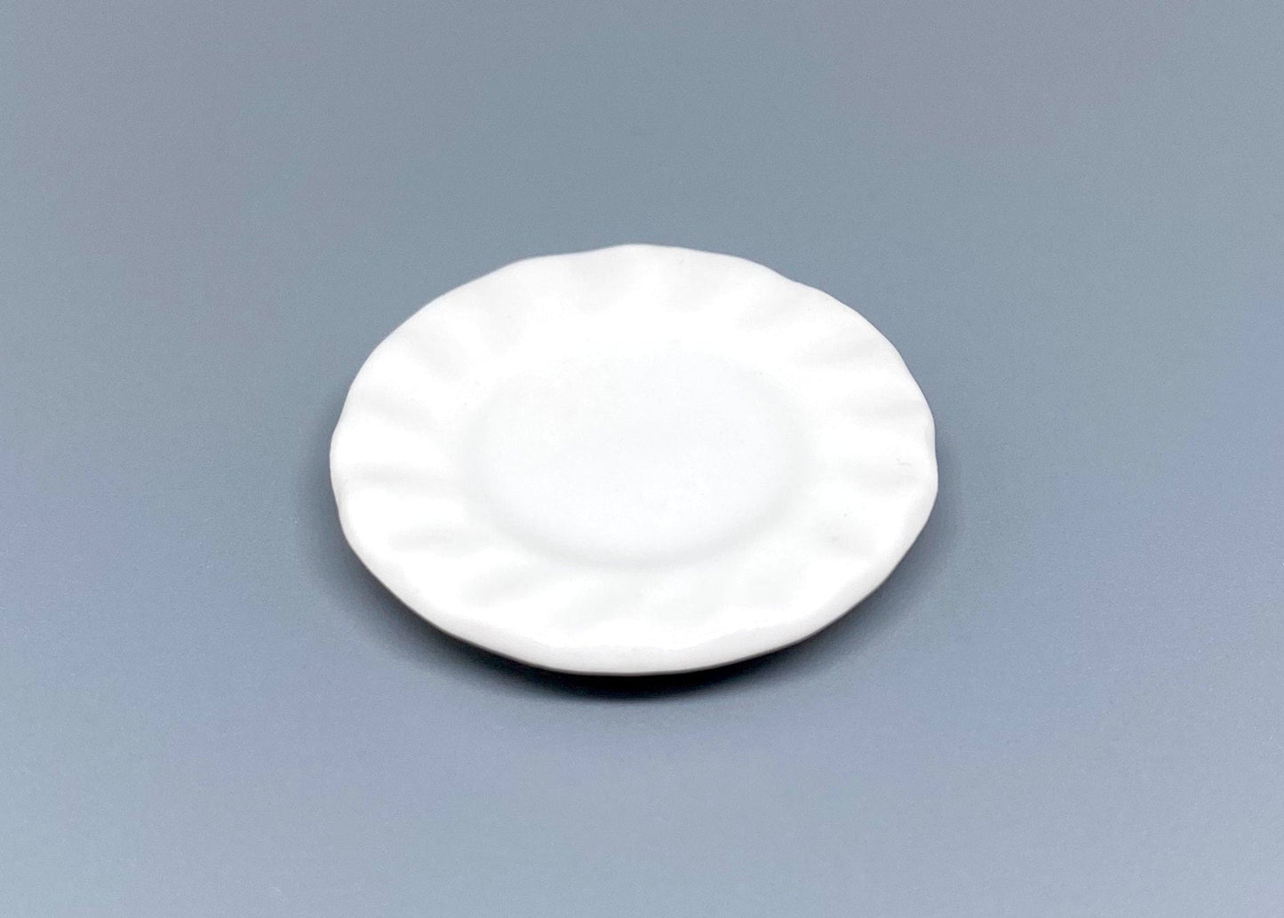 4 Miniature Plates. White Kitchen Cooking. Dollhouse Accessories 1:12 Scale