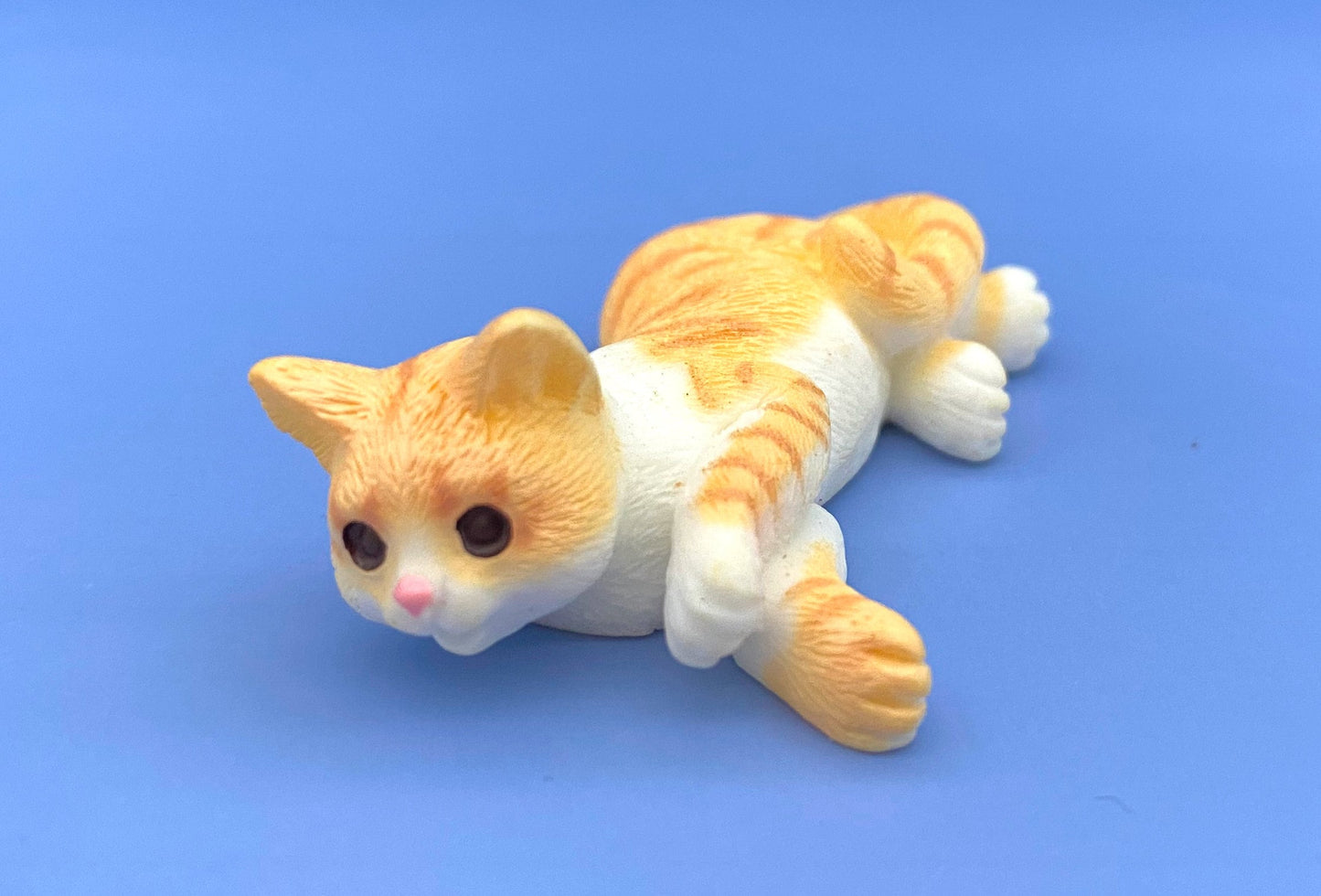 Miniature Cats. 1:12 Scale Miniature. Kitten Figurine. Dollhouse Accessory