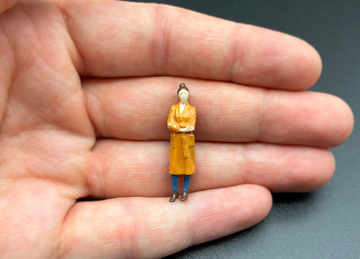 Miniature People Models Set 1:64 Scale Back View