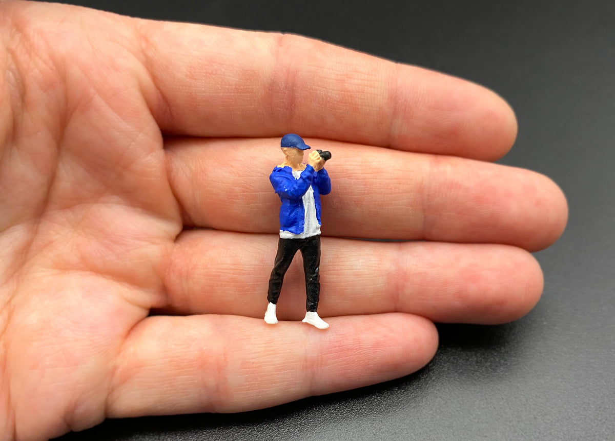 Miniature Human Standing Figures 1:64 Scale Angle View