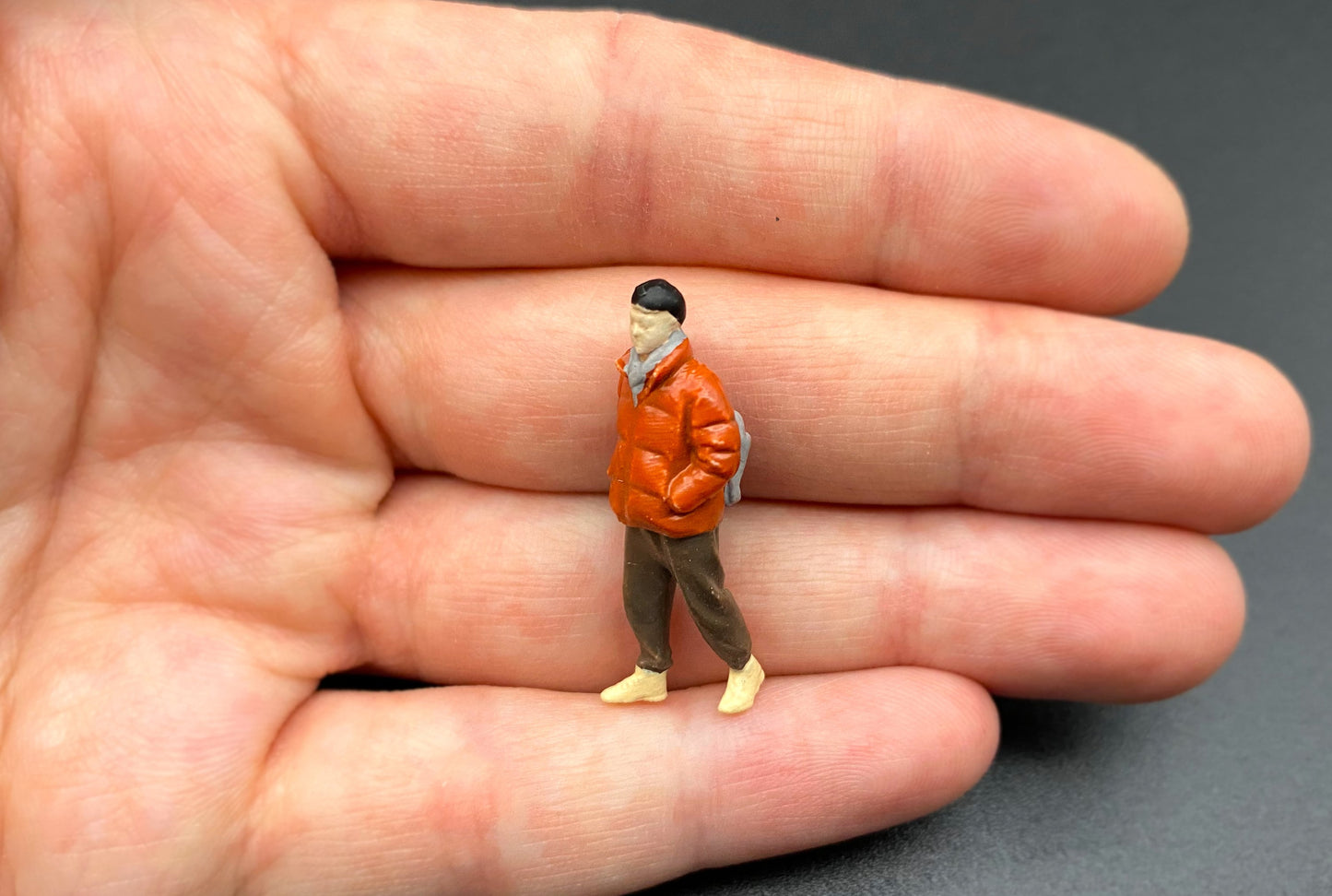 Miniature Standing Walking Figures 1:64 Scale Full Set