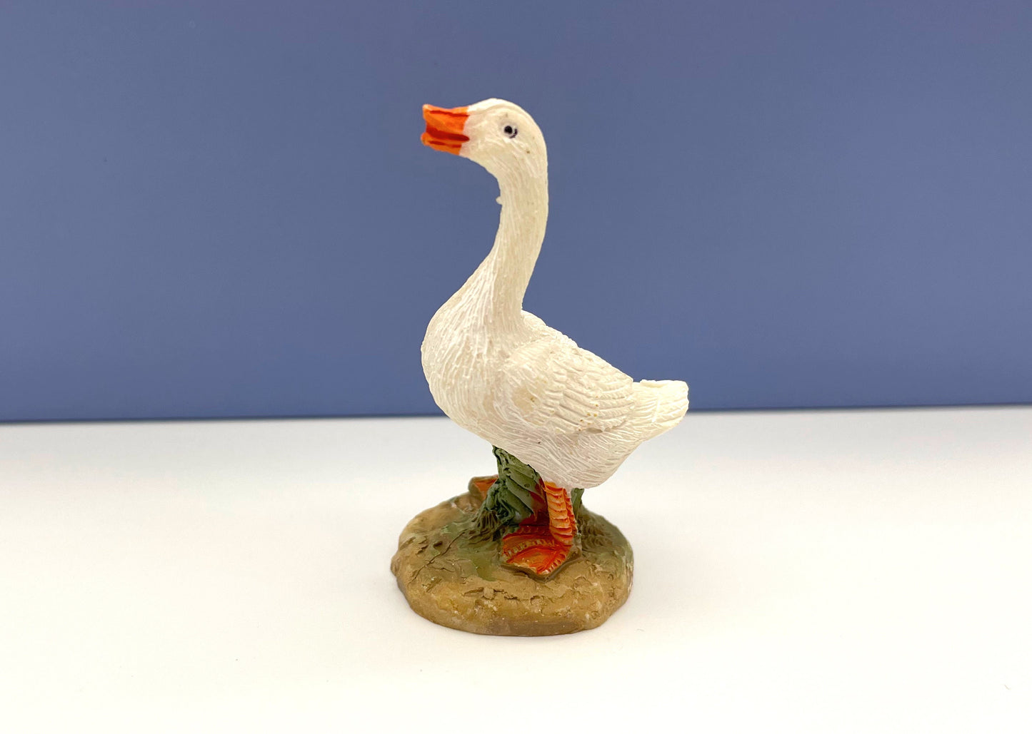 Miniature Duck Animal Figure 1:12 Scale Dollhouse Accessory