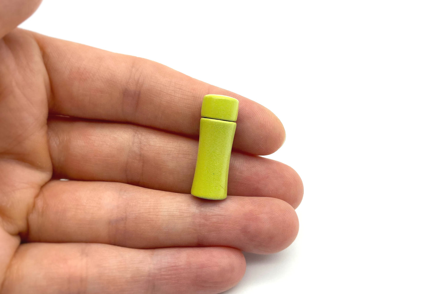 Miniature Drinks Flask Thermos 1:12 Scale Dollhouse Kitchen Accessory