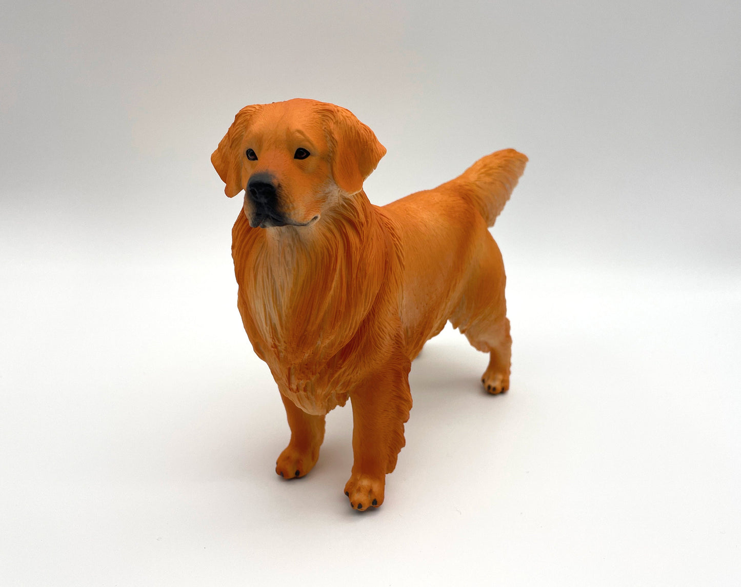 Miniature Golden Retriever Dogs. Statue Toy Models.