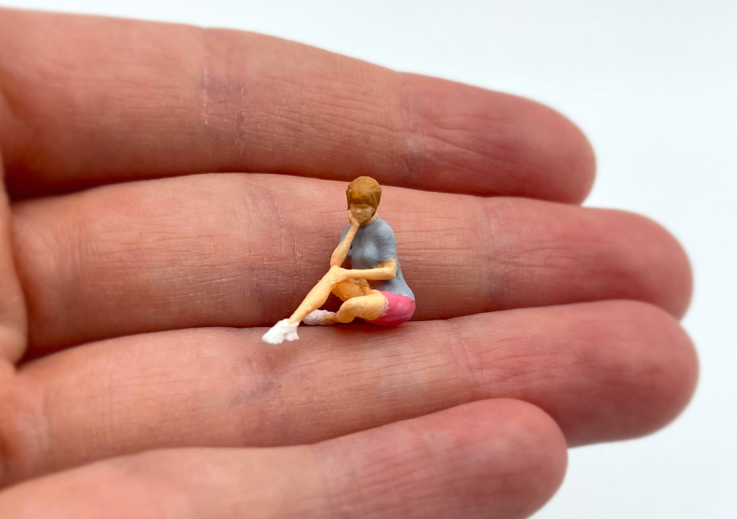Female Casual Miniature Girl Human Figures. 1:64 S Scale . Shorts / Jeans / Black Dress