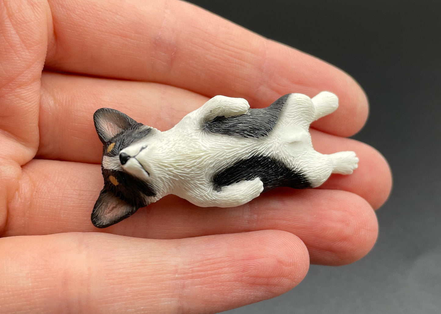 Miniature Corgi Dog 1:12 Scale Back View Realistic Model