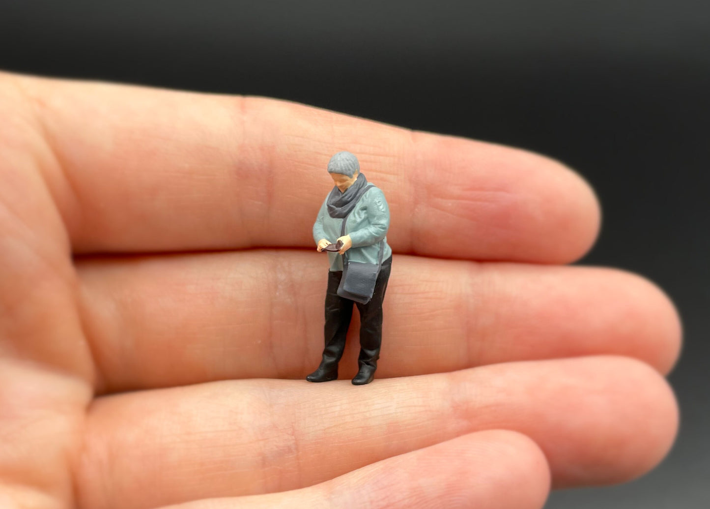 Miniature Human Figures. People Stood / Walking Models. 1:64 Scale