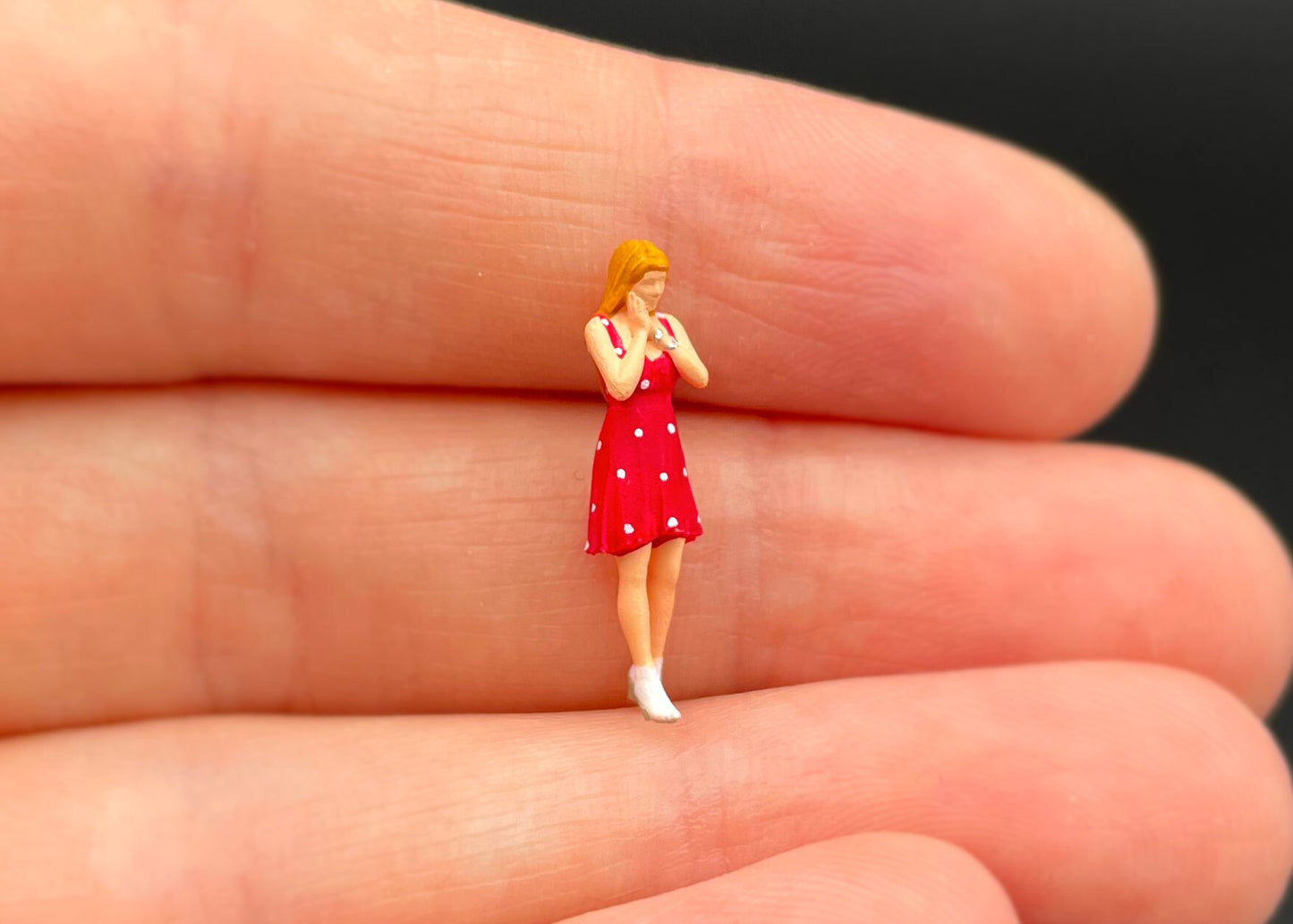 Miniature Couples Proposal Engagement Figures 1:87 Scale