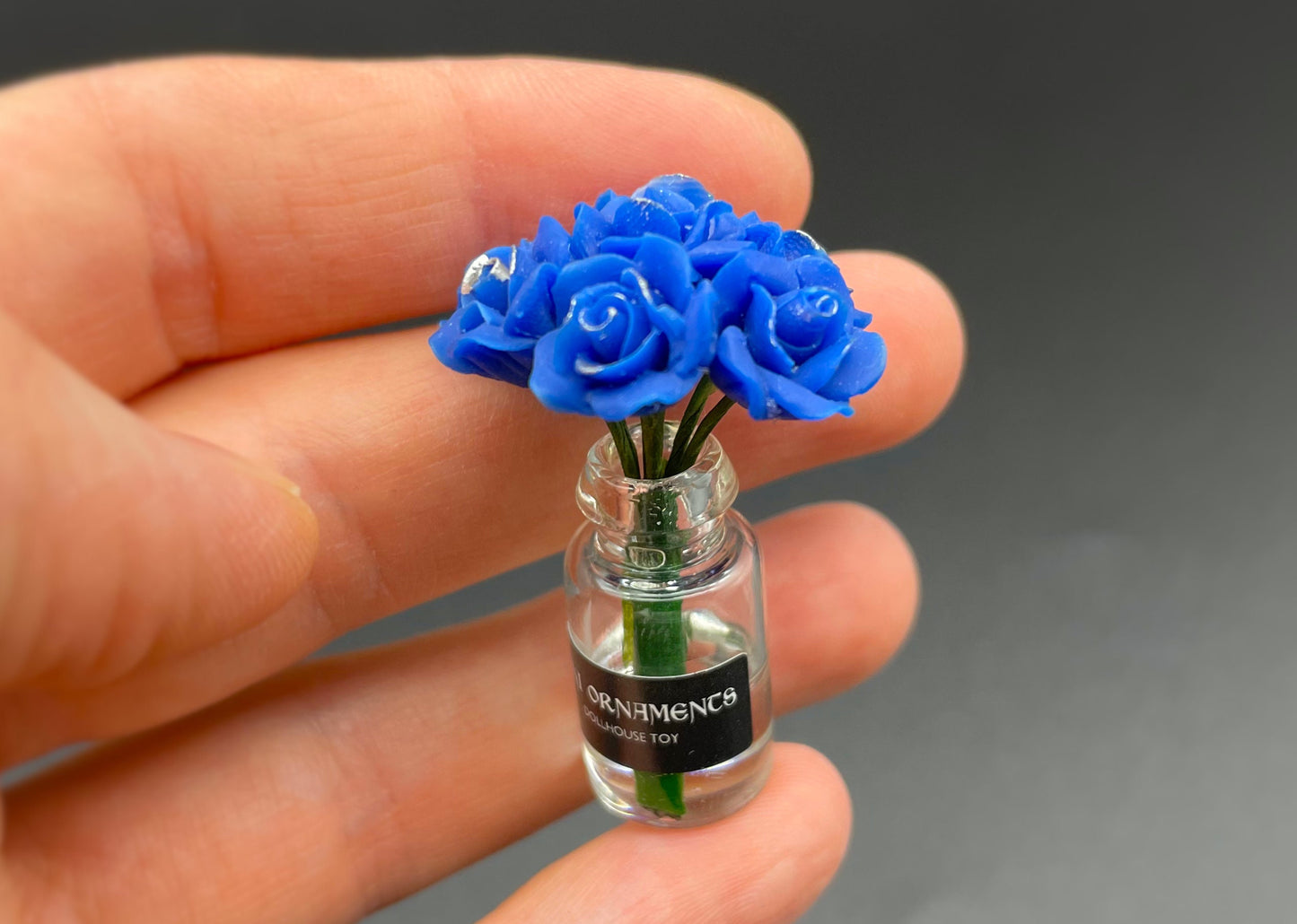 Miniature Roses in Vase Full Set 1:12 Scale Dollhouse Decor