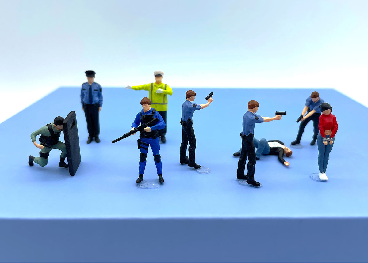 Police SWAT Security Criminal Robber Traffic Police 1:64 Scale Miniature Figures