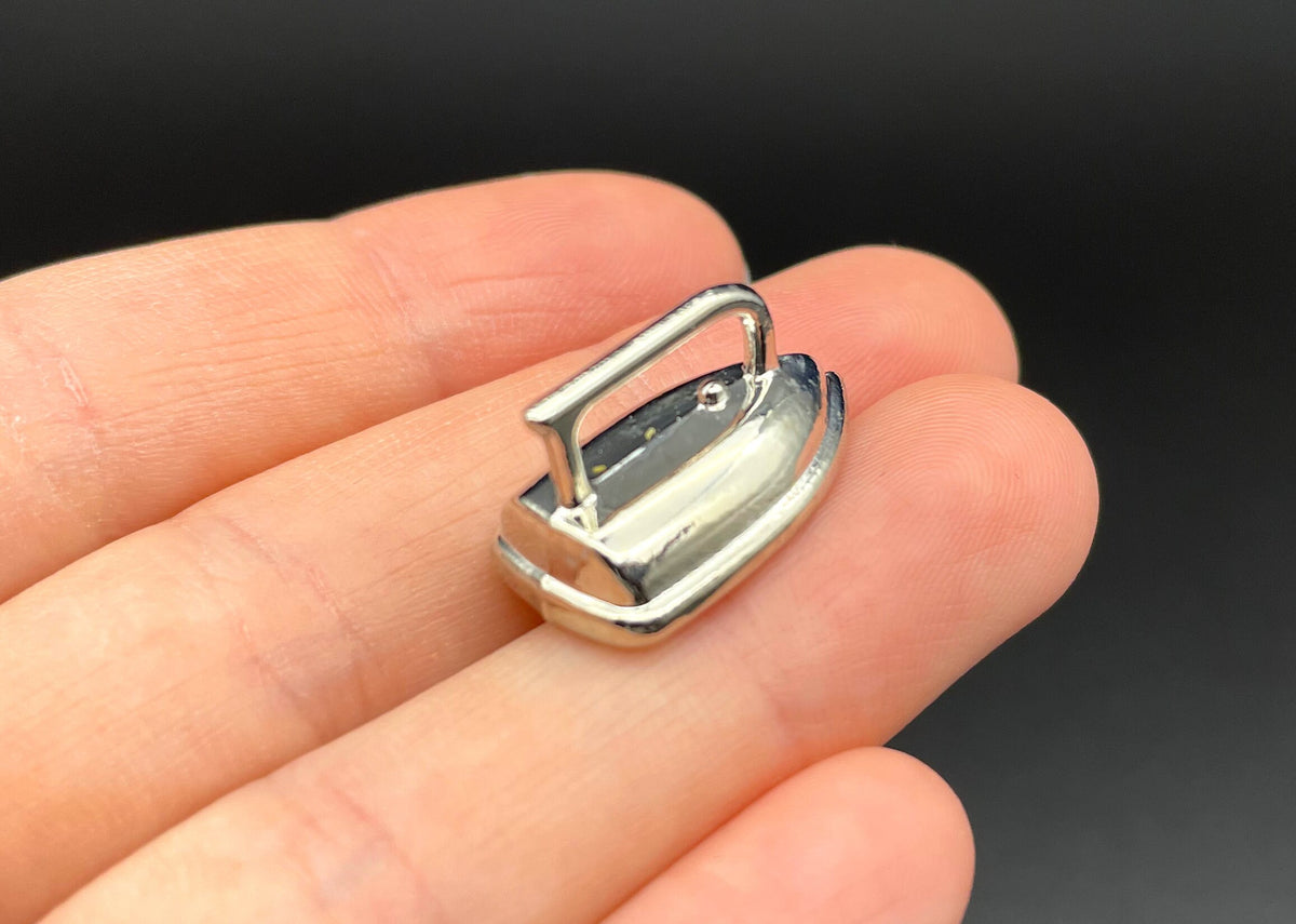 Miniature Vacuum Cleaner 1:12 Scale Dollhouse Kitchen Appliance