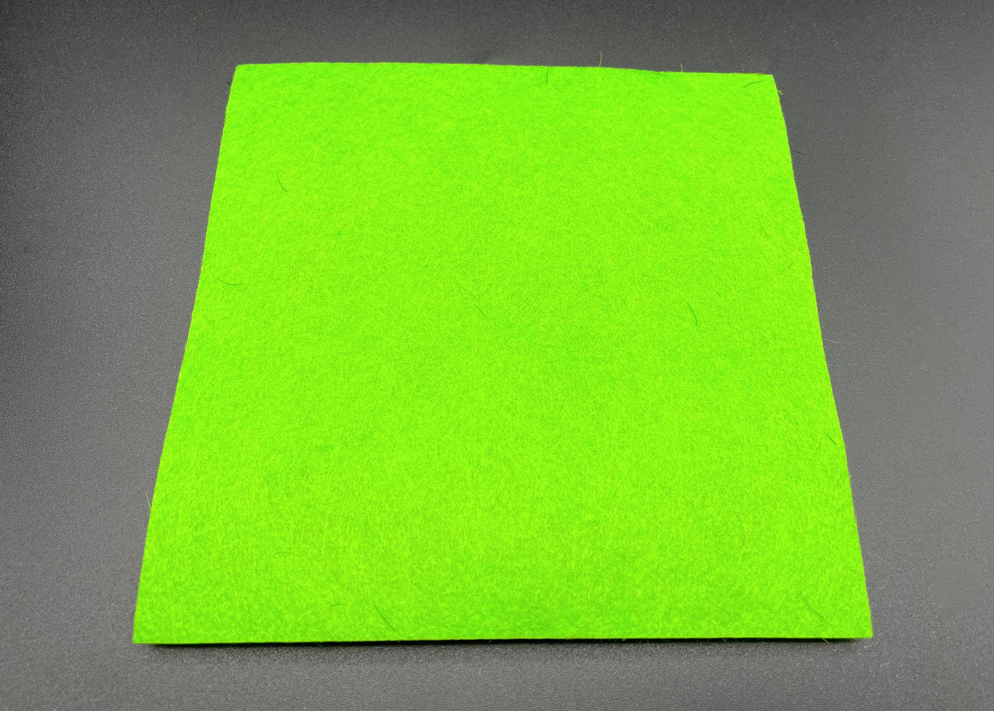 Artificial Grass 15cm x 15cm. Dollhouse Miniature Garden Accessory. 1:12 Scale