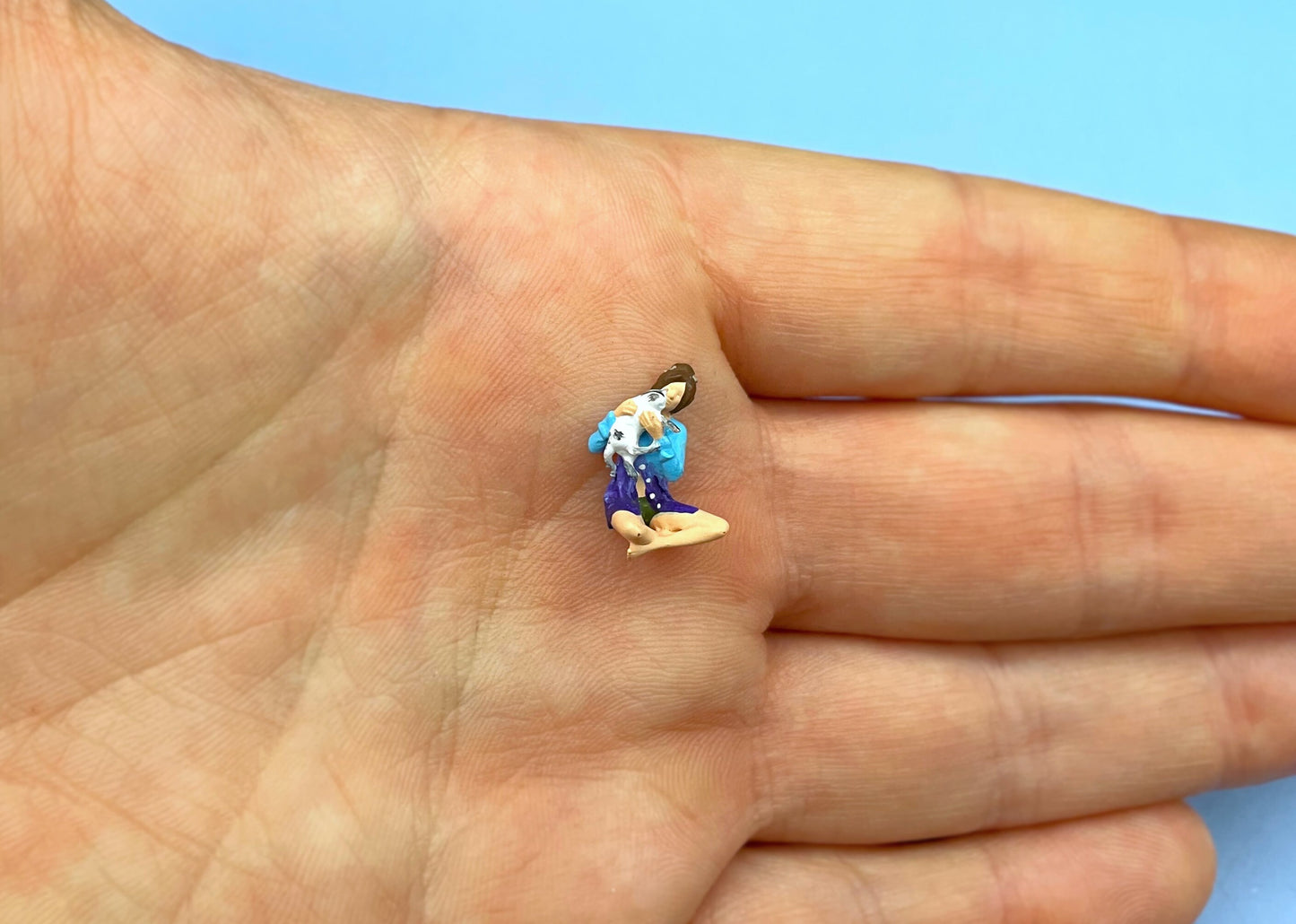 Miniature Animal Lover / Pet Owner. Woman and Cat / Dog. 1:64 Scale Figures