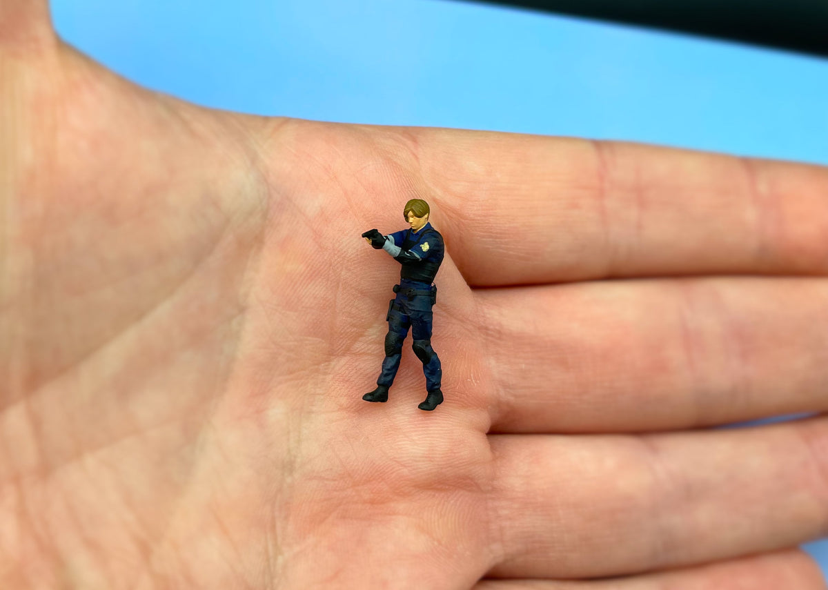 Miniature Human vs Zombie Figure Set 1:64 Scale Side View