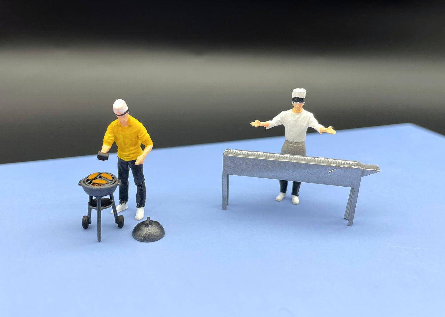 Miniature BBQ Grill and Chef Figures 1:64 Scale Diorama Accessory