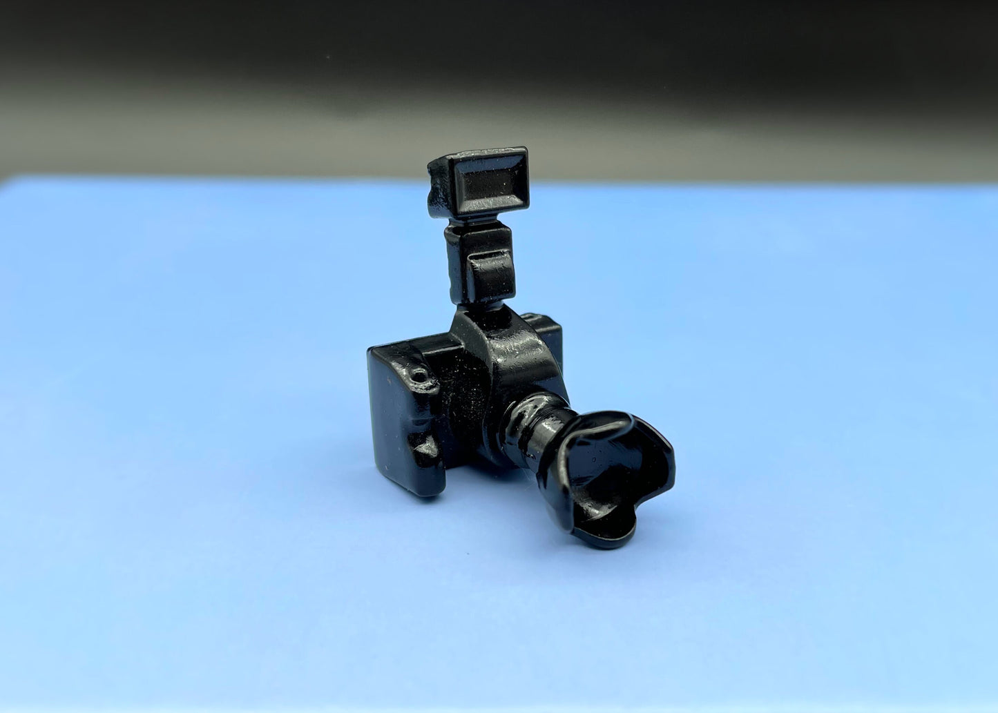 Miniature Digital SLR Camera with Mirror Lens and Flash. 1:6 Scale Dollhouse Accessories