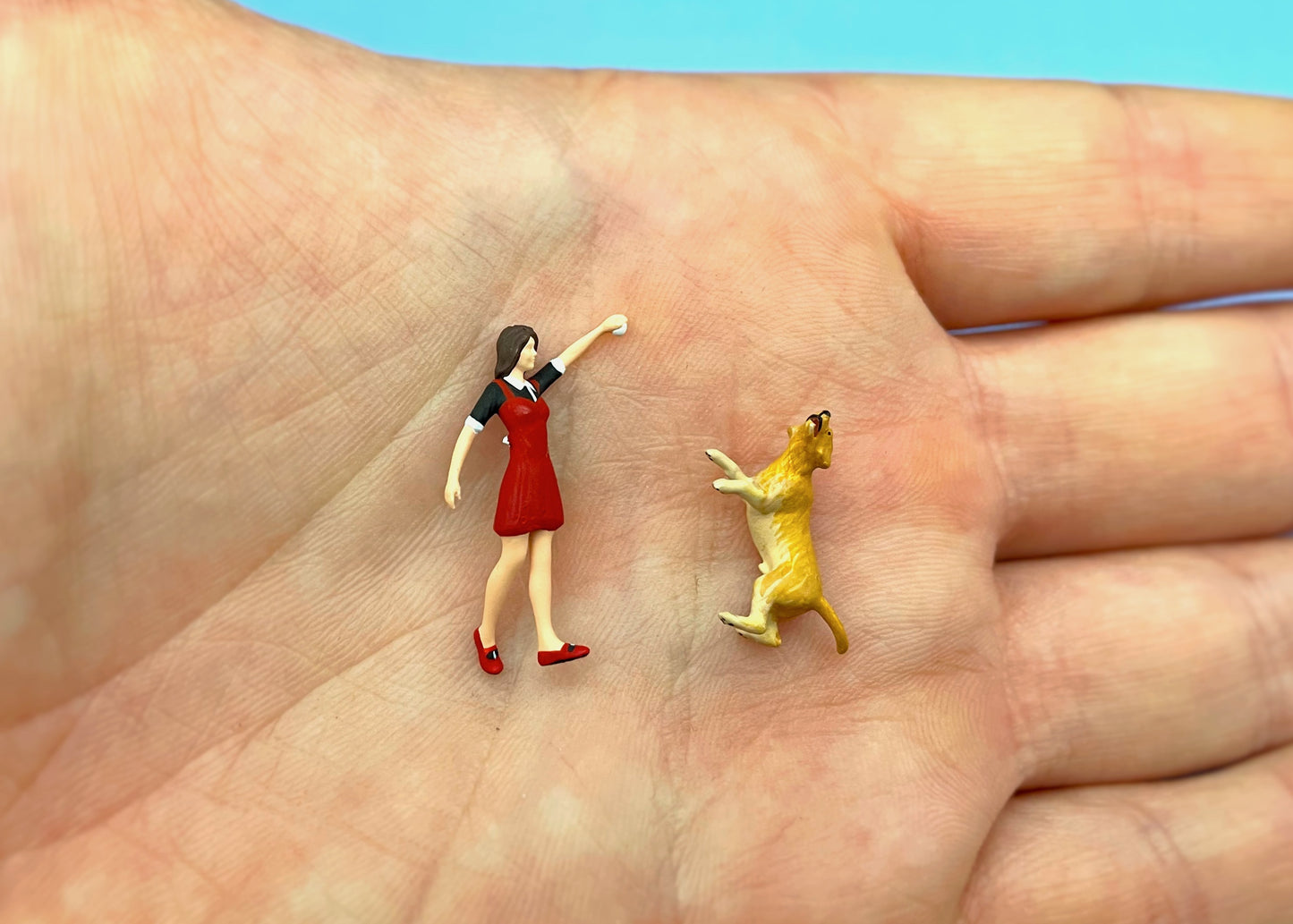Miniature Woman with Dog Figure 1:64 Scale Pet Owner Human Model