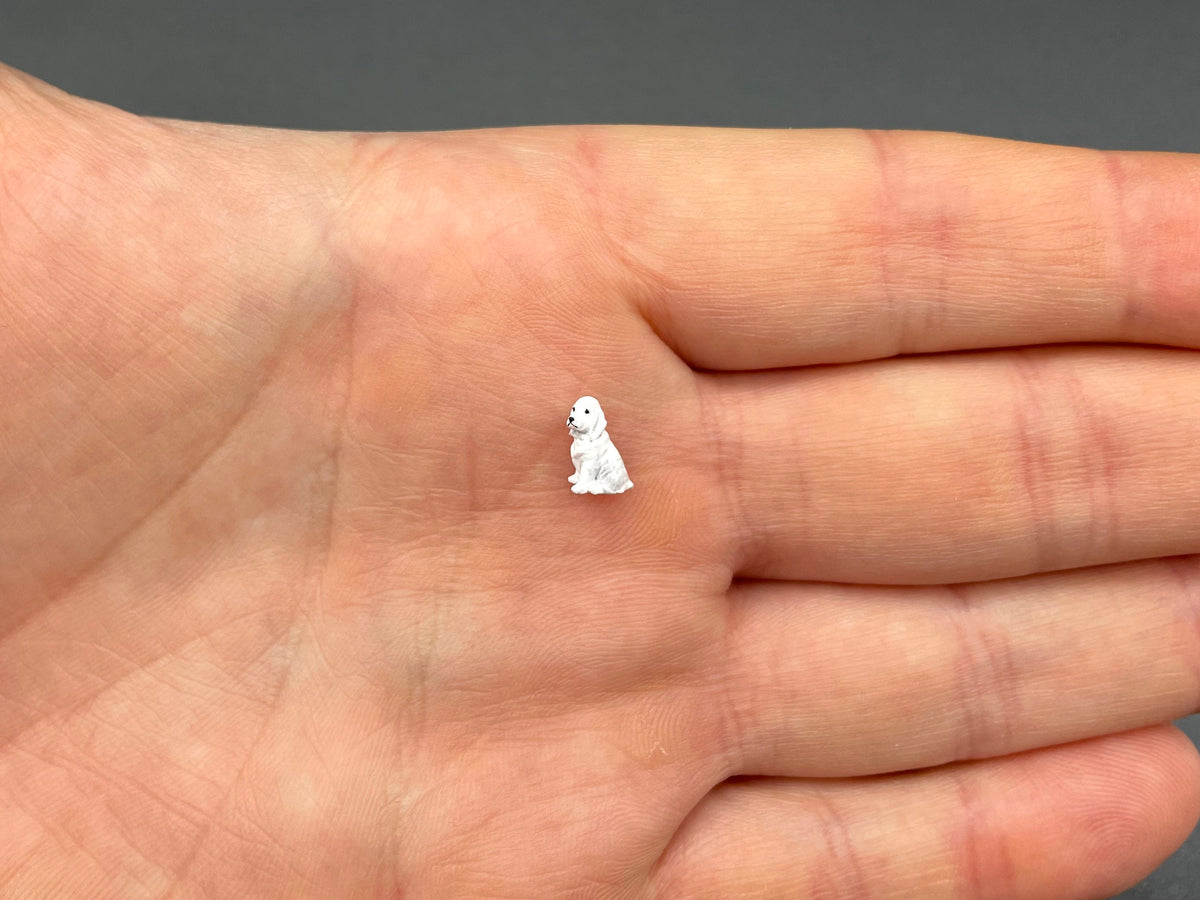 Golden Retriever and German Shepherd Miniatures 1:64 Scale Front View