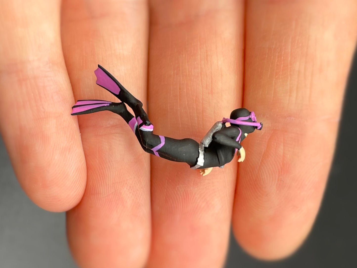Scuba Divers. Miniature Figures. 1:64 Scale People