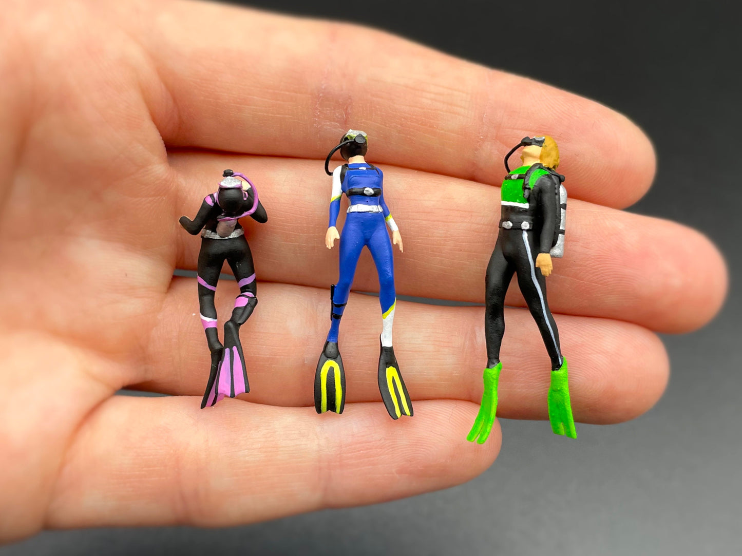 Scuba Divers. Miniature Figures. 1:64 Scale People