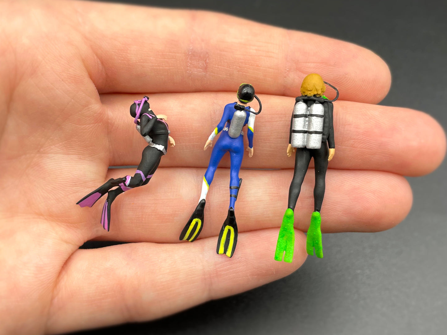 Scuba Divers. Miniature Figures. 1:64 Scale People