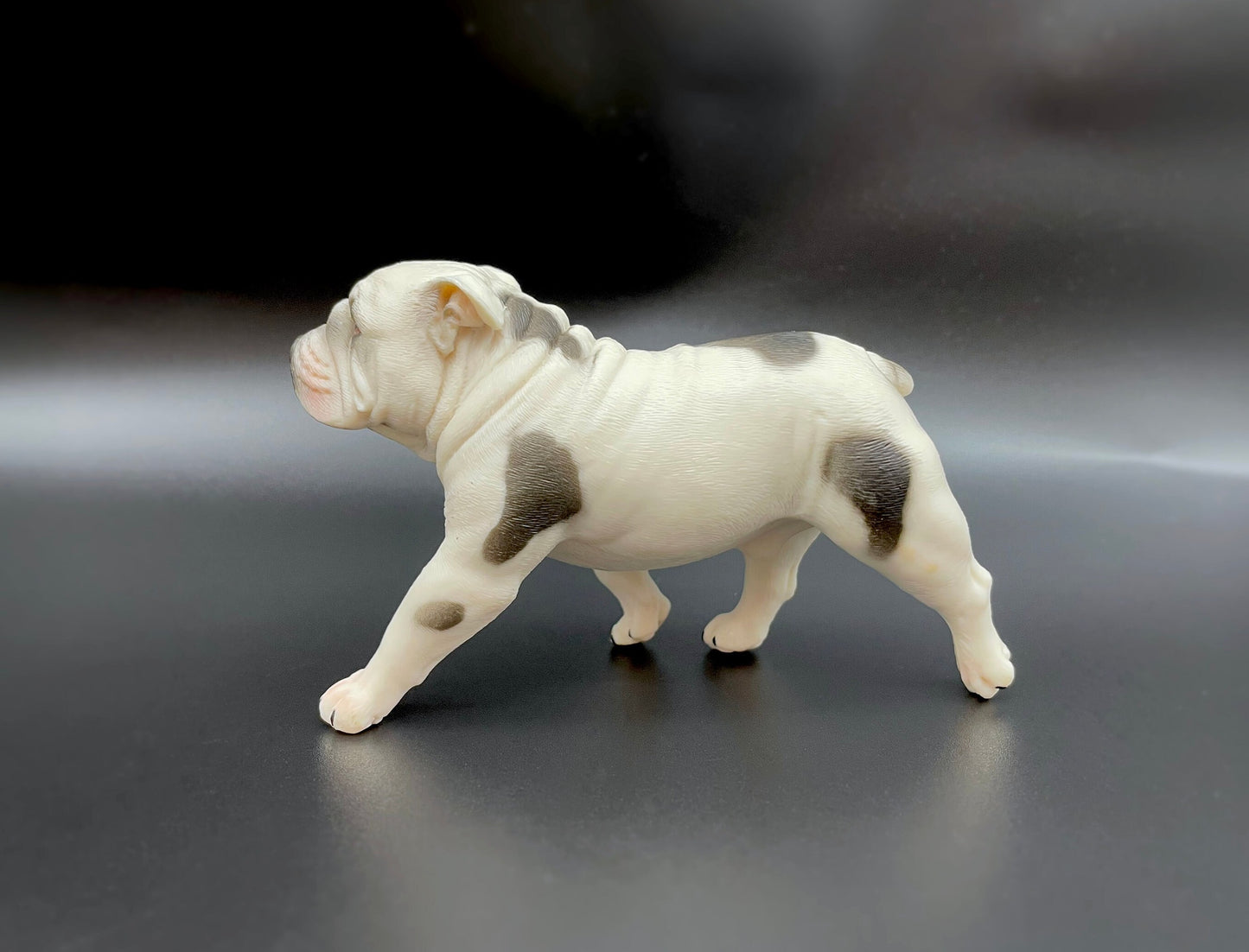 Miniature English Bulldog Walking Models 1:6 Scale Dog Figures