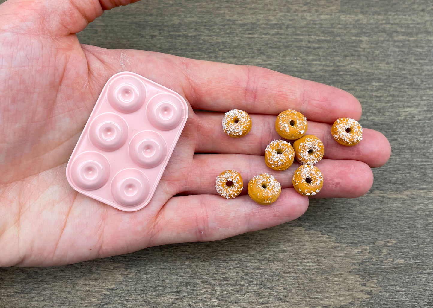 Miniature Baking Tin and Dessert. Dollhouse Kitchen Cooking Accessories. 1:12 Scale