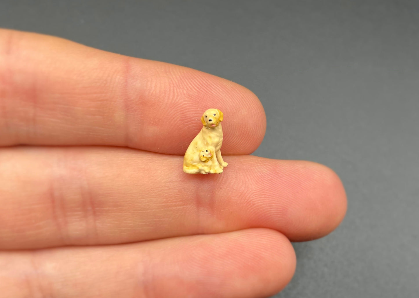 Labrador Dogs with Their Puppies. Miniature 1:64 Scale Pets