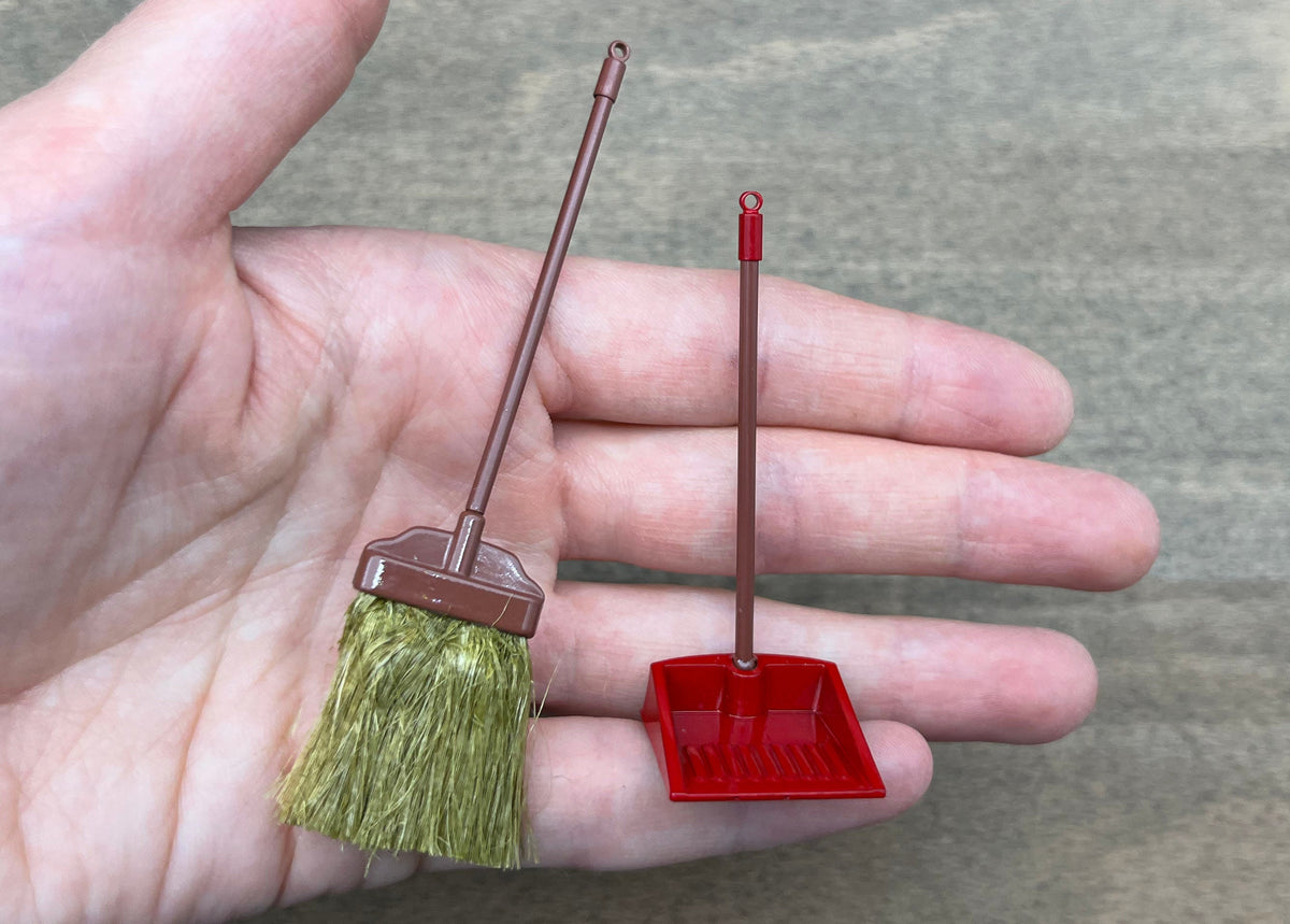 Miniature Mop Bucket Dustpan Brush 1:12 Scale Dollhouse Cleaning Detail