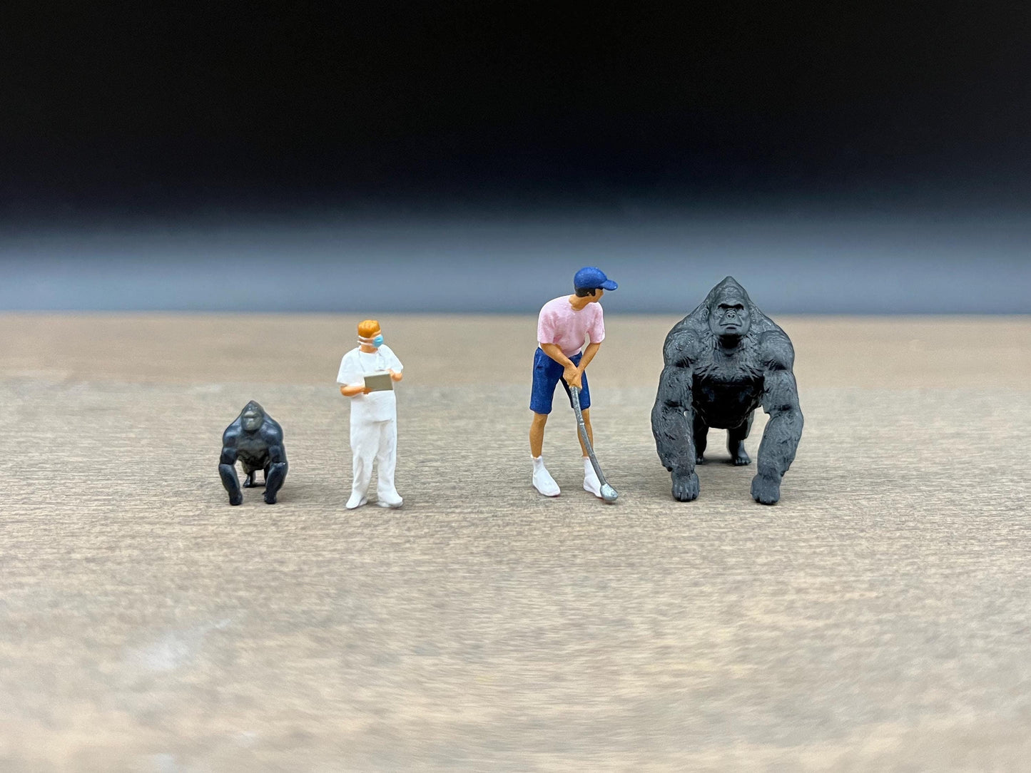 Miniature Silverback Gorilla Figure 1:100 and 1:64 Scale