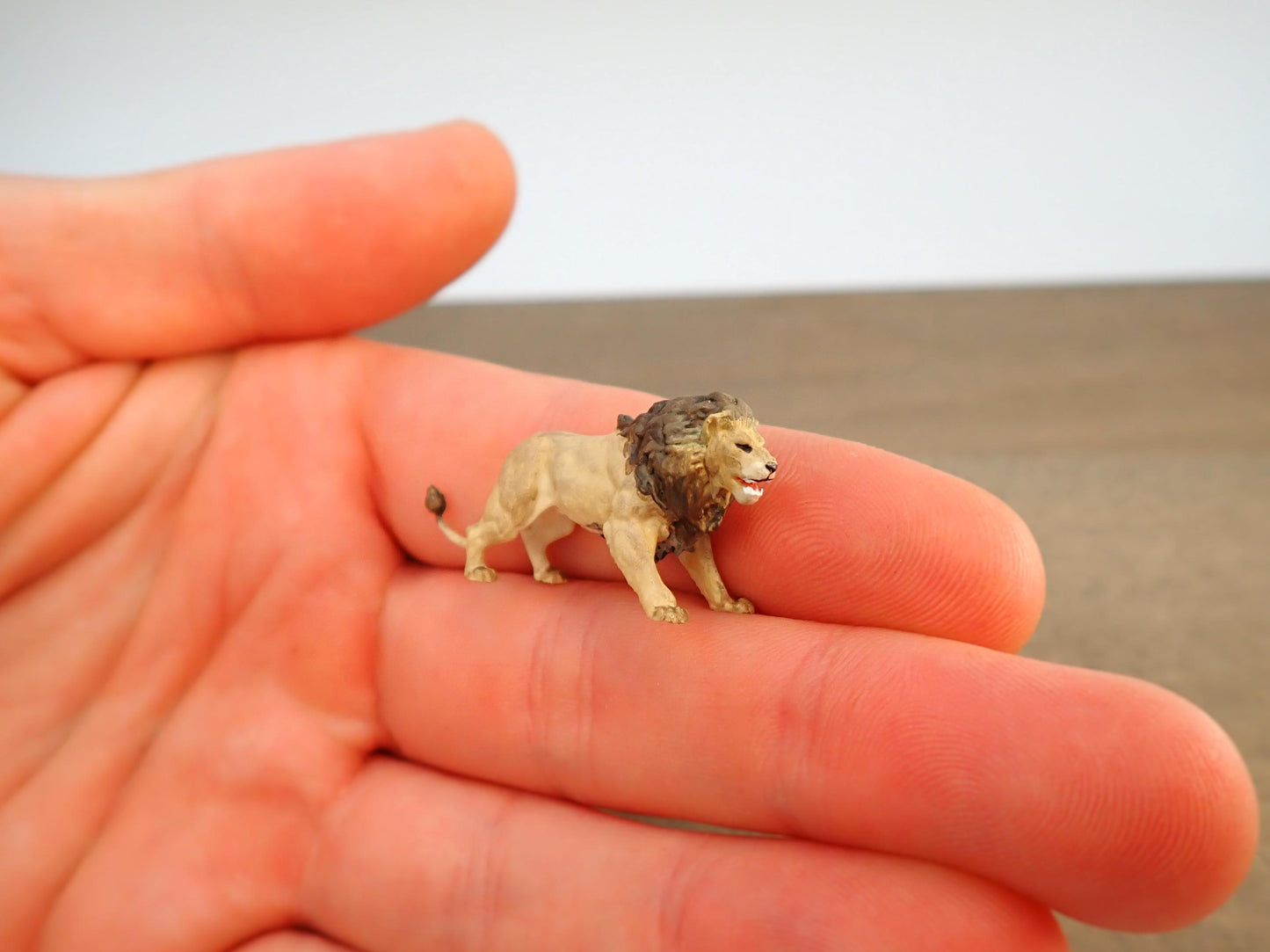 Miniature Lion and White Rhino. 1:87 or 1/64 Scale Animal Figures