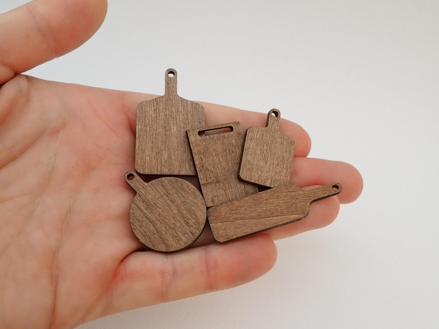 5 Wooden Chopping Boards. 1:12 Scale. Miniature Dollhouse Accessories