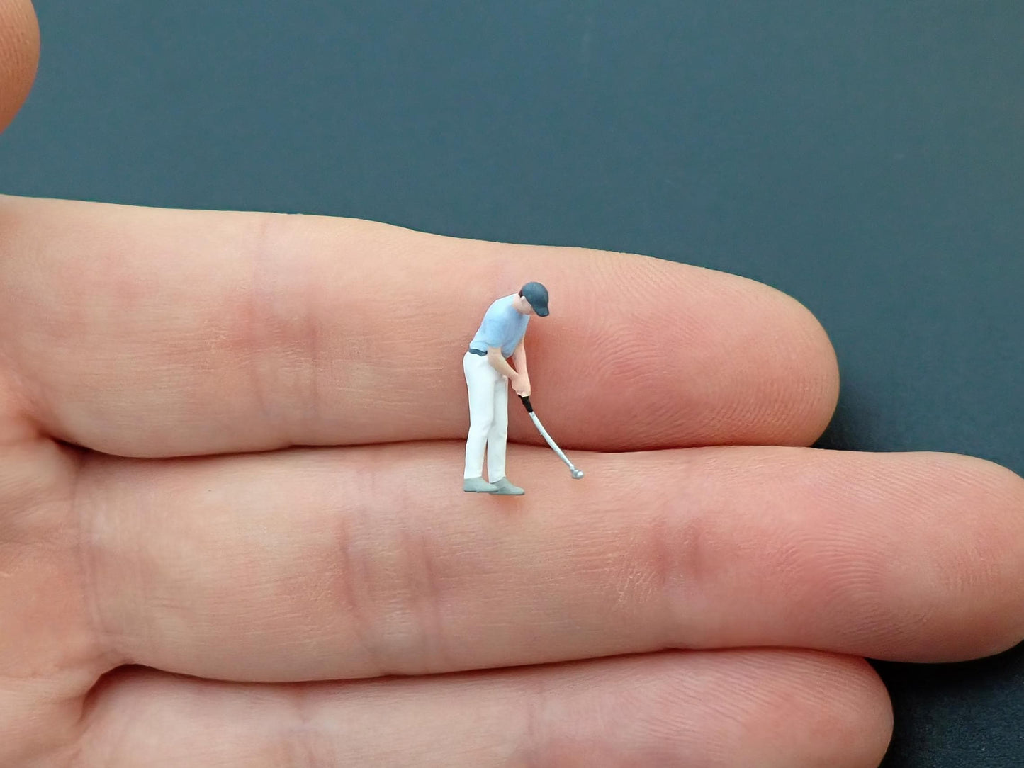 1:87 Scale Hand-Painted Golfer Figures - Miniature Golf Scene Collectibles