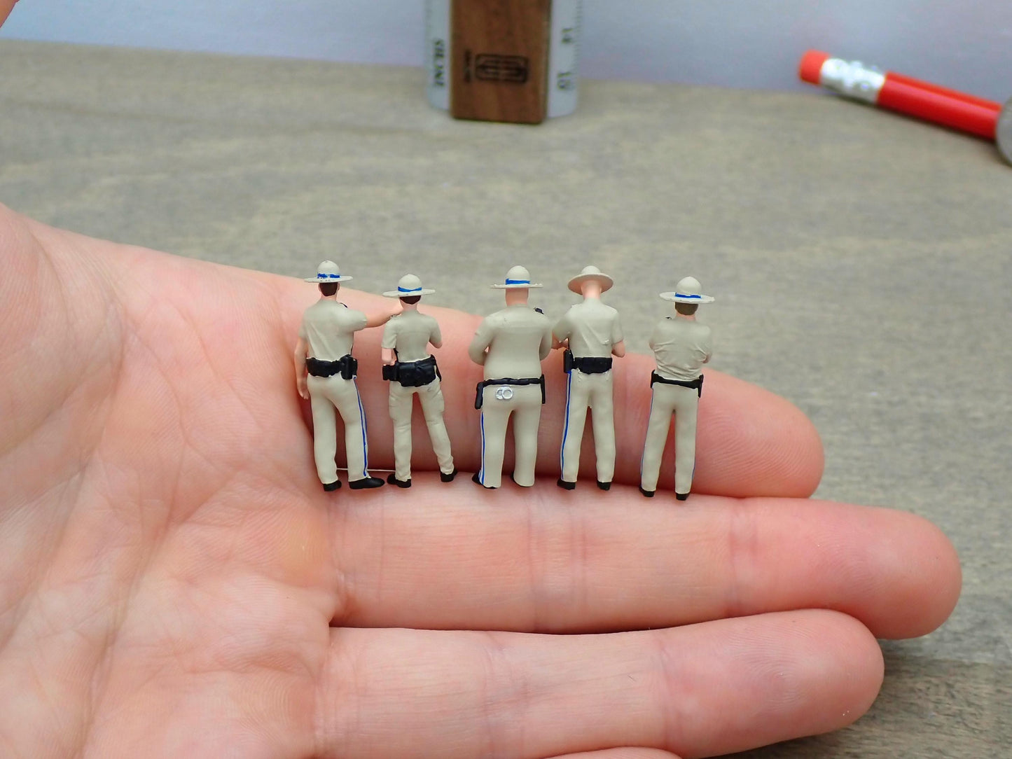 Highway Patrol Officers 5 Piece Set 1:64 Scale Diorama Scale Comparison