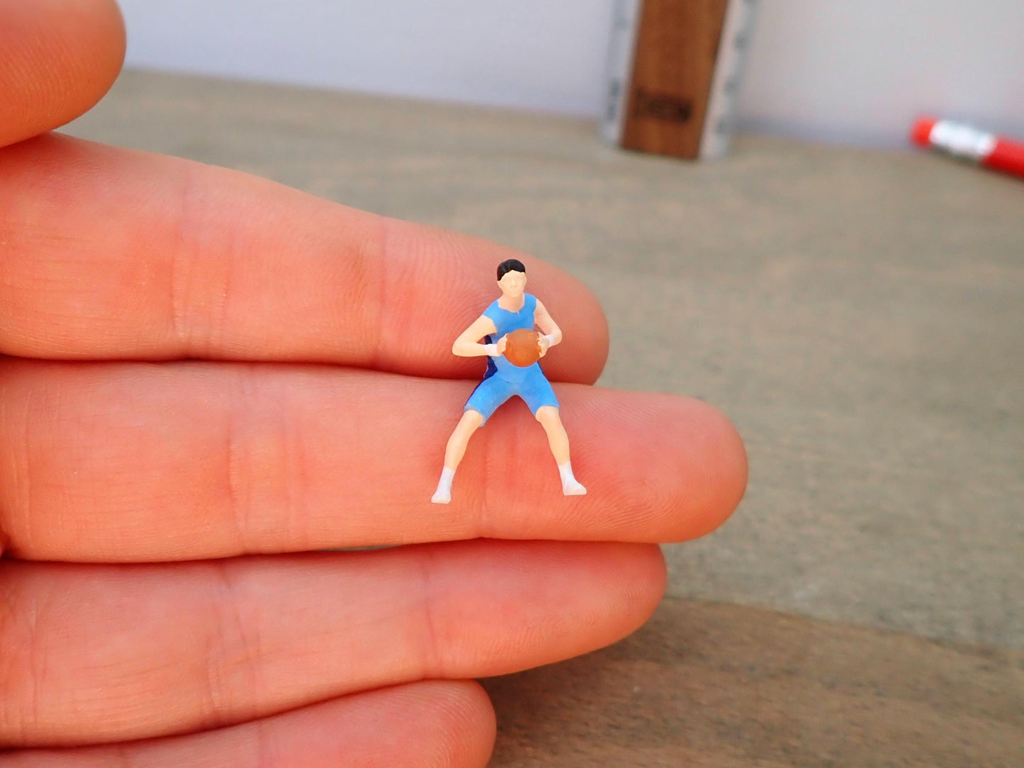 Miniature Basketball Player 1:64 Scale Hand-Painted Figure