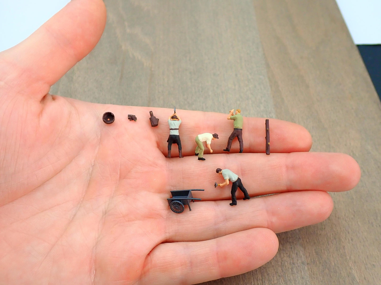 Miniature Woodcutters Set 9 Pieces 1:87 Scale Wheelbarrow Logs Scale Comparison