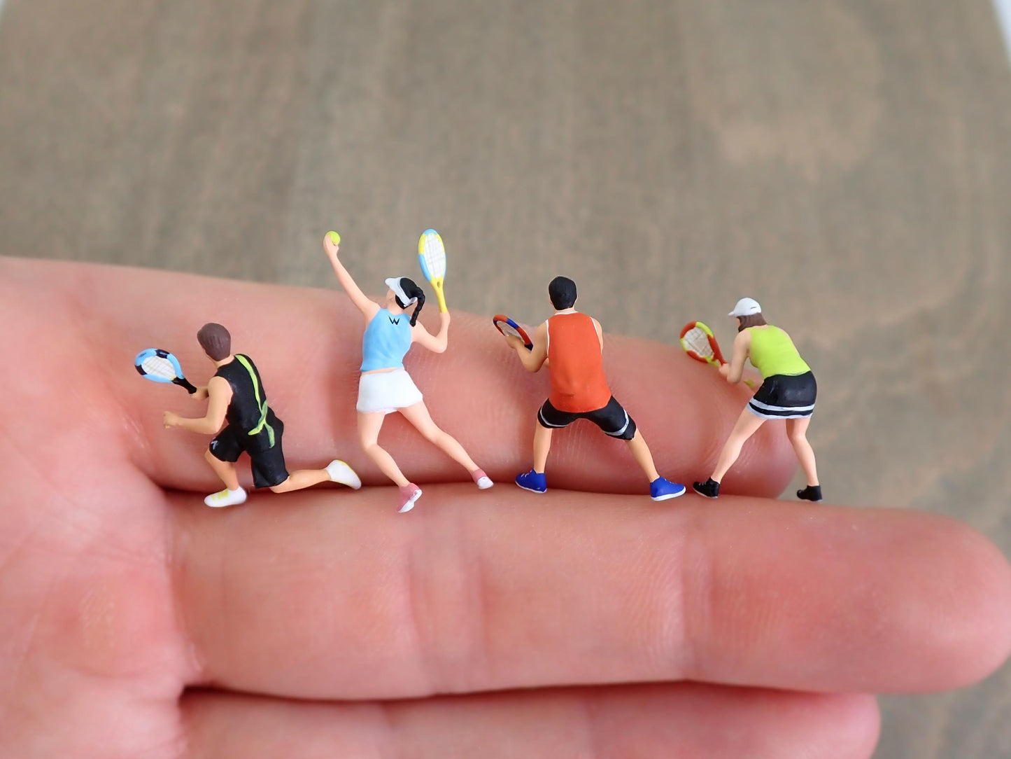 Tennis Players Set of 4, 1:64 Scale. Hand Painted Resin Figures for Diecast Diorama. 3D Printed Miniature People. S Gauge Model Railway