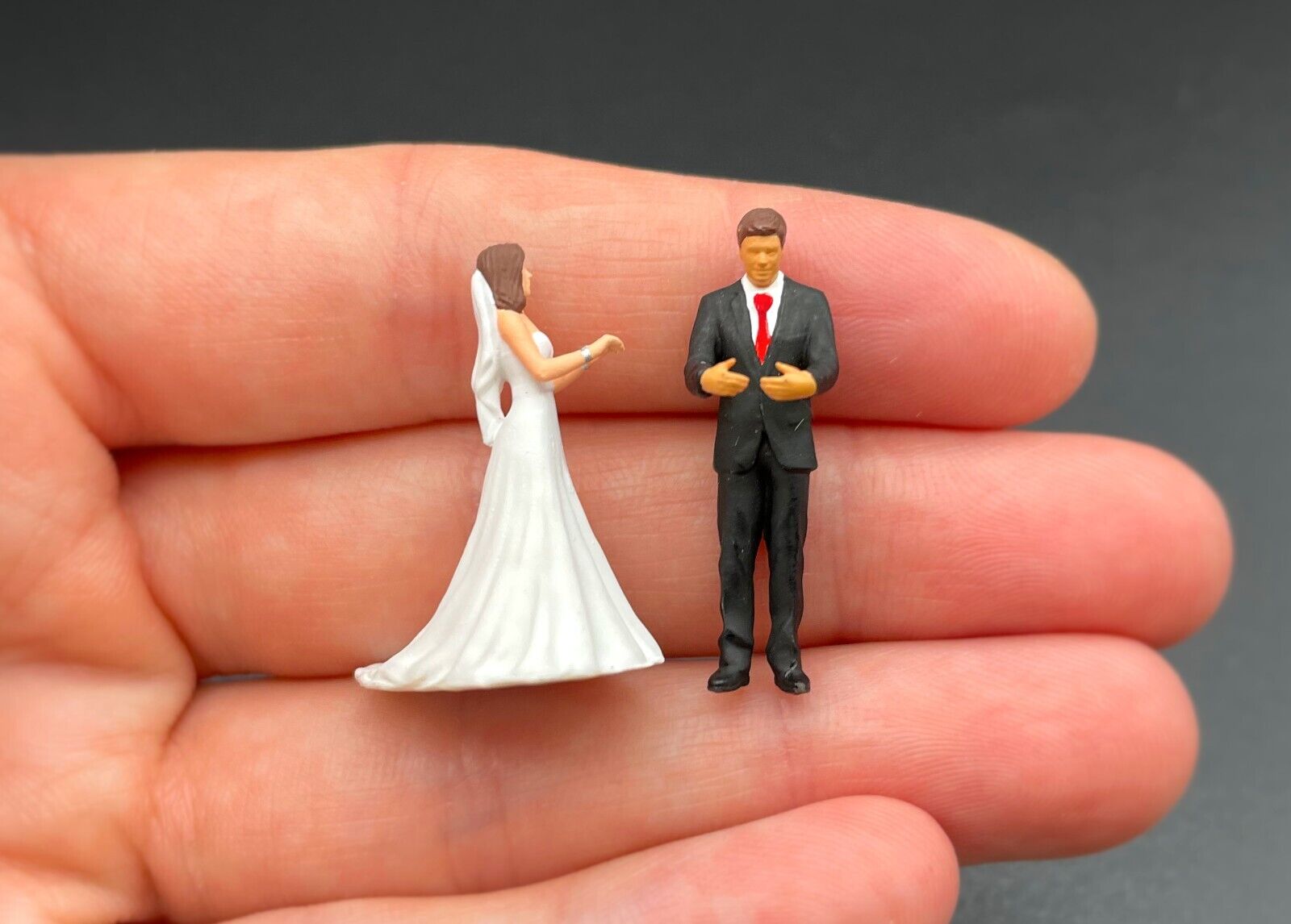 Miniature Bride Groom Wedding Couple 1:64 Scale Detail