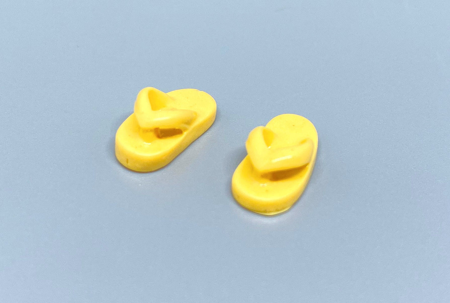 Miniature Shoes / Sandles. Dollhouse Accessories. 1:12 Scale