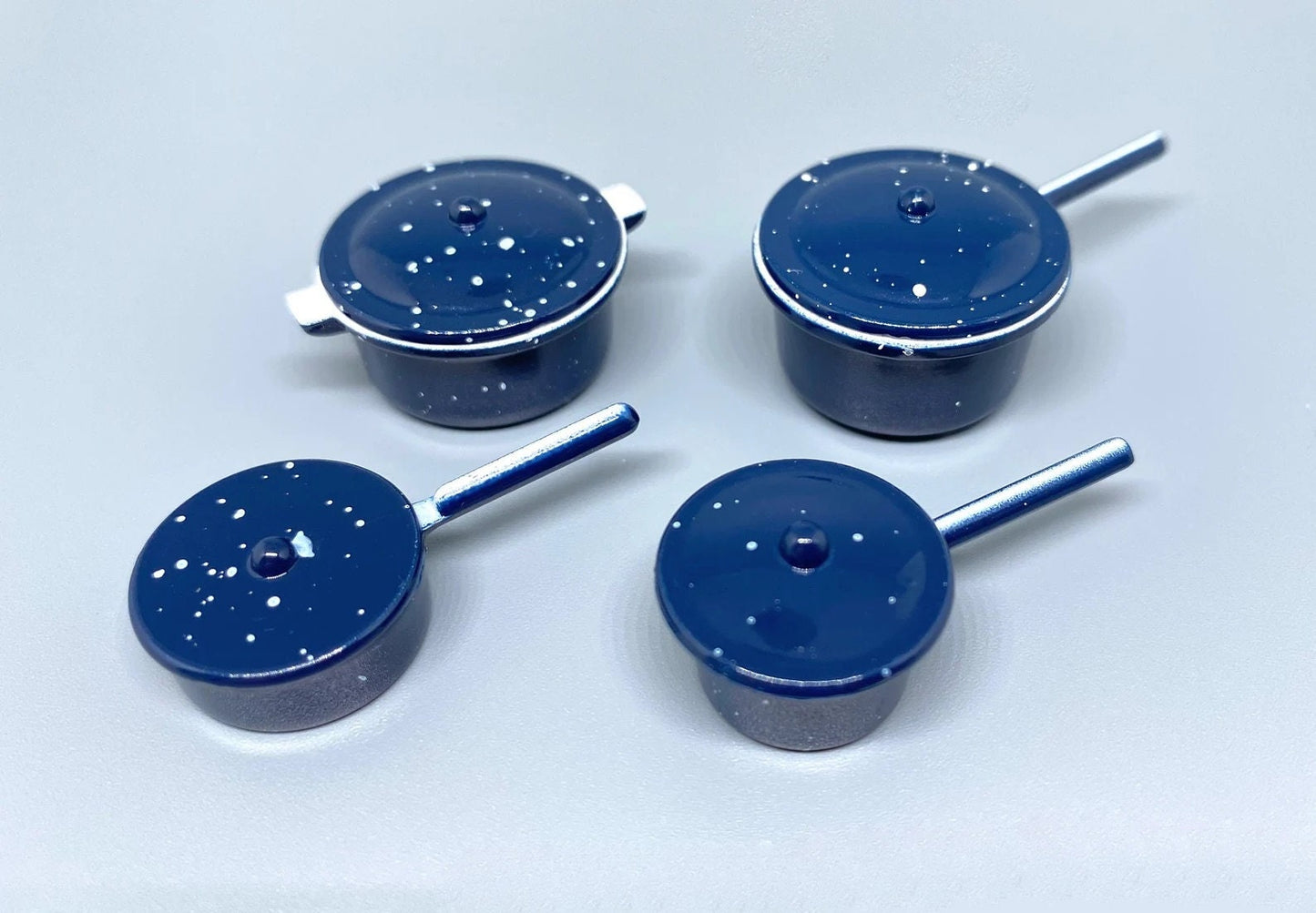 Miniature Spotted Pots. Set Of Four. Red Or Blue. Dollhouse Accessories 1:12 Scale