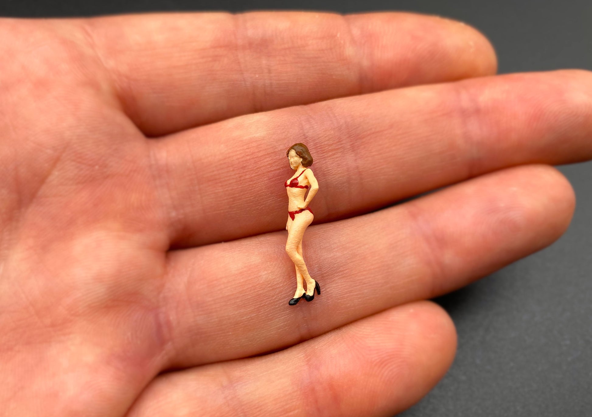 Miniature Bikini Model Figures 1:64 Scale Detail View