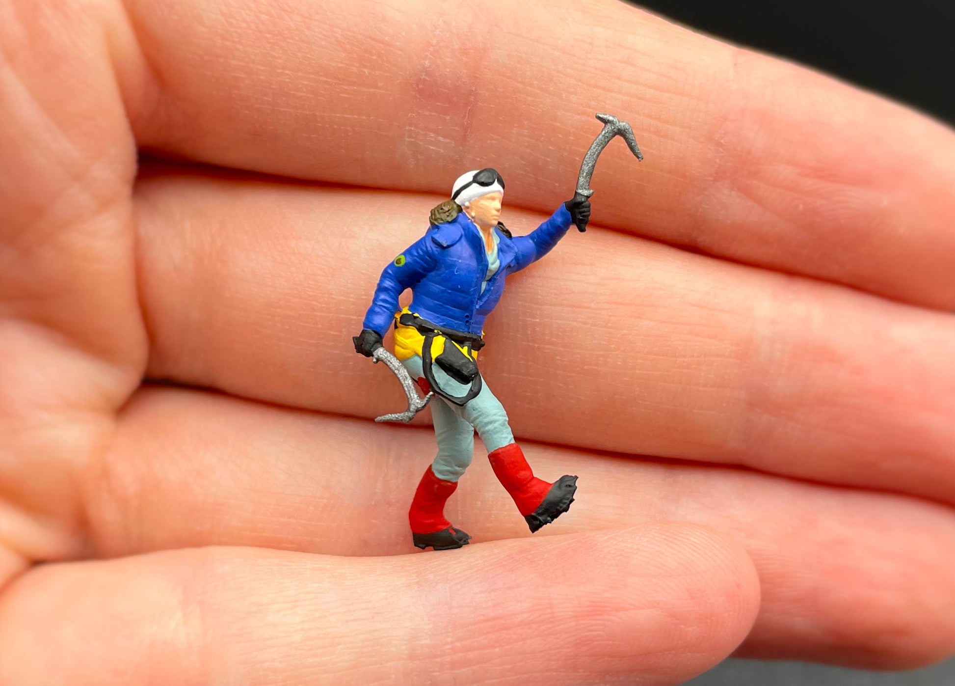 Miniature Hikers Climbers Campers Figures 1:64 Scale