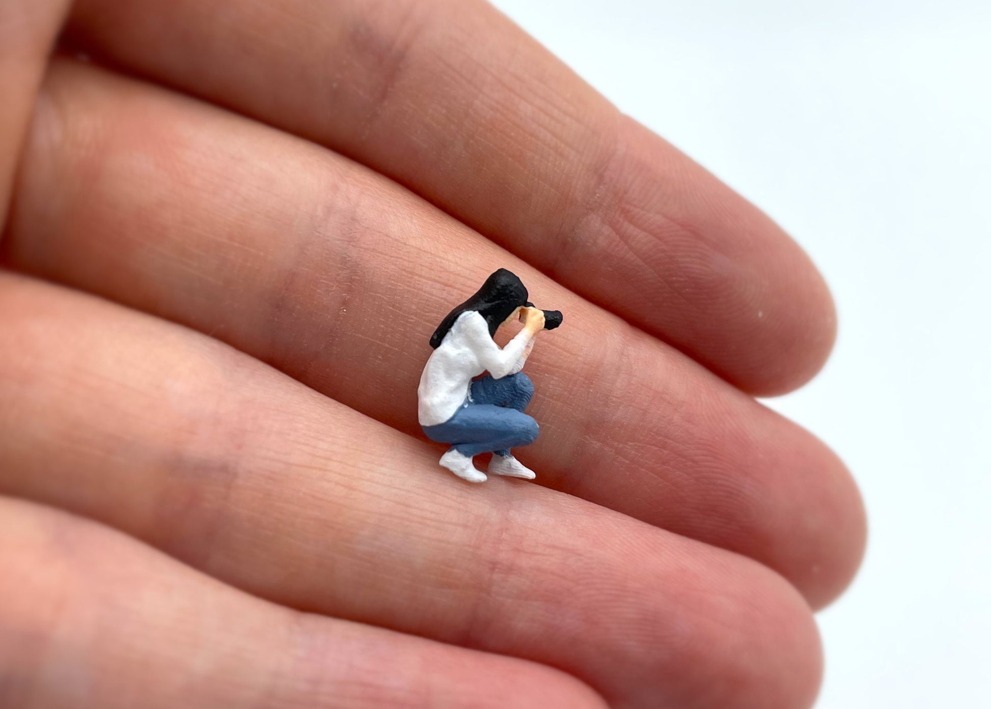 Miniature Photographer 1:64 Scale Realistic Figure with Camera