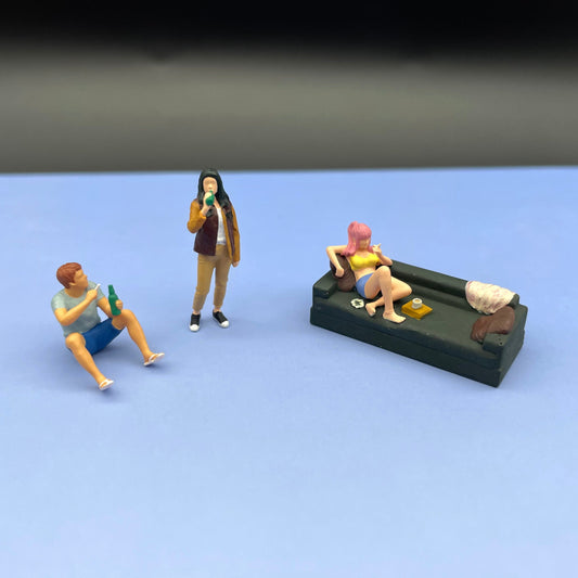 Smoking and Drinking People. 1:64 Scale Miniature Lifelike Human Figure Models