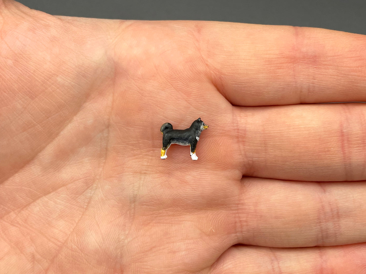 Miniature Shiba Inu, Cocker Spaniel and Poodle Dog Figures. 1:64 and 1/87 Scale.